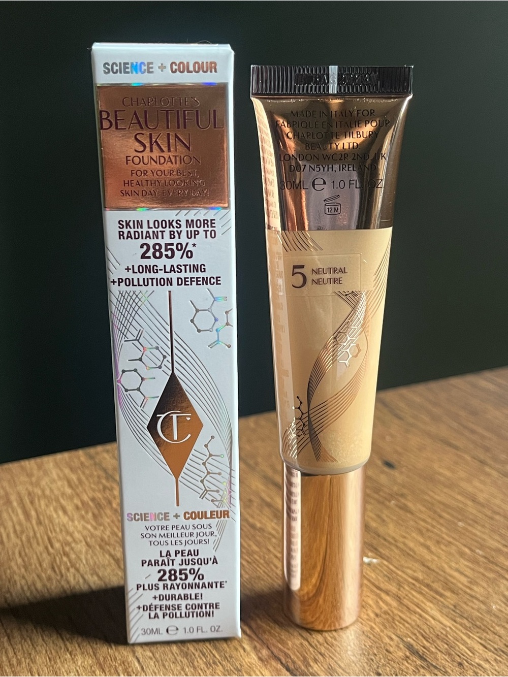 Charlotte Tilbury Beautiful Skin Foundation SPF - Shade 5 Neutral